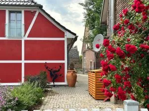 Maison Victors Farmhaus - Hofensemble mit exklusivem Privathaus und zwei Appartements im Gutshaus - Einzelbuchung oder Gesamtbuchung möglich - Grüssow