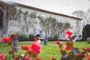Gîtes du Château de Meux - 布里苏阿亚克