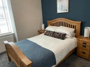 Cosy James Street Park 2 bedroom, ground floor apartment, garden - Rhu