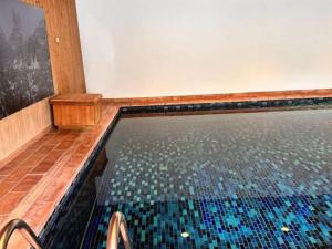 Serene Chalet With Shared Pool and Spa