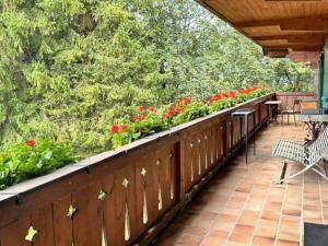 Serene Chalet With Shared Pool and Spa