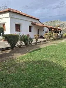 Aggelos Guest House - Alíartos