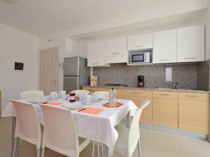 Apartment Fiore-3 by Interhome
