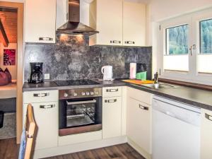 Apartment Jacqueline-4 by Interhome