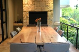 Pearl Valley family golf lodge on nature lake with mountain views