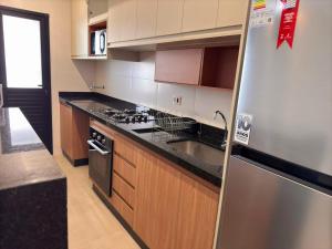 Apartamento Novo com 2 Suítes na Praia das Toninhas