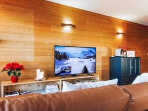 Apartment Domaine des Reines B3 by Interhome