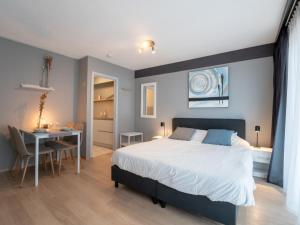 Studio Blue Sand I with lateral sea view by Interhome