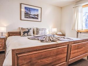 Apartment Chesa Primula by Interhome