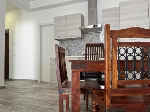 Kennedy Family Apts img26