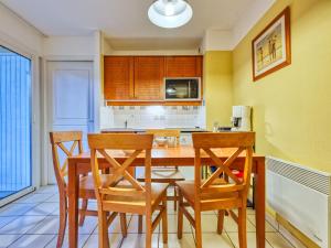 Apartment Les Grands Pins-3 by Interhome