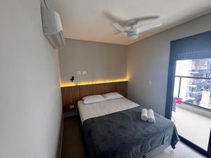 Apartamento Novo com 2 Suítes na Praia das Toninhas
