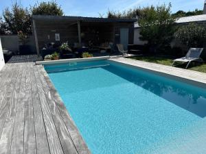 Maisons de vacances Maison La Julise, Piscine & Mer : photos des chambres