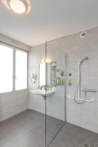 Hotels Hotel Le Vouglans - Restaurant La Valouse : Chambre Triple Confort