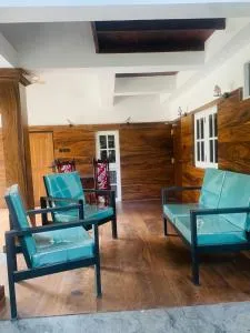 Rosewood Cottages - 瓦伊卡尔