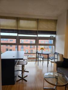 1BR Flat Nr Children s Hospital & Uni Free Parking