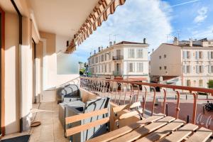 Le Petit Fleury – Balcony, Calm in Cannes