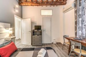 Monti Studio Roman Forum