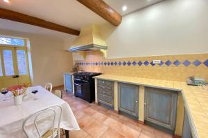 Maisons de vacances 30m2 suite in 18th-century Provencal farmhouse : photos des chambres