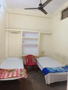 Sangam Yatri Guest House - Chaukhandi
