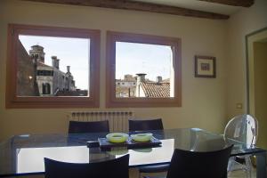Real Venetian Apartment, 300 m from Rialto bridge, 100 sqm
