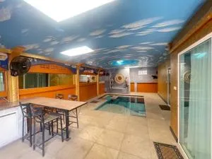 Renita Villa 2BR with Indoor Pool and Sauna - Ban Bung