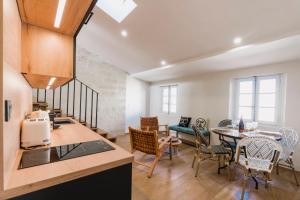 B&B / Chambres d'hotes Le Petit Avignon - chambres & appartement a deux pas du Pont d-Avignon et du Palais des Papes : photos des chambres