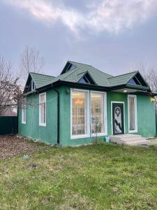 Cozy Green House in Qabala