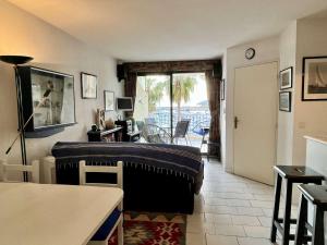 Appartement 2 pièces cabine vue sur le port dArgelès sur mer 6 couchages AR660-022