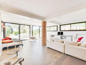 Apartment Villa La Romane by Interhome