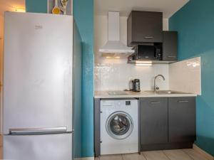 Apartment Les Calanques du Parc-5 by Interhome