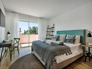 Villa V7 Bastos by Interhome