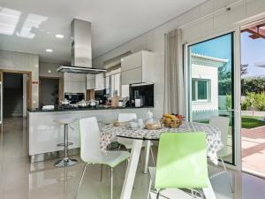 Villa V7 Bastos by Interhome