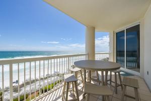 Silver Beach Towers E703