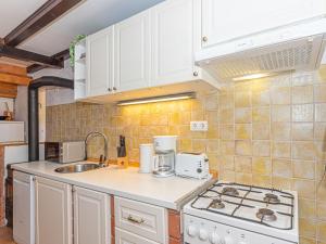 Holiday Home Okit by Interhome