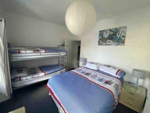 Edward Street, Tenby, 4 bed, 8 adults, 2 children