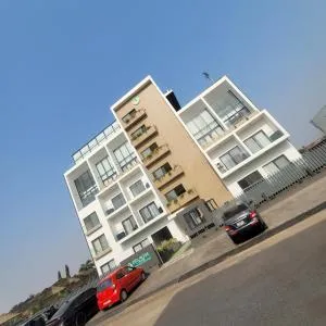 RT LUXURY ONE BEDROOM DUPLEX At BELROSE PLACE - Otele