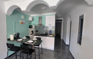 Los Voladores Retreat