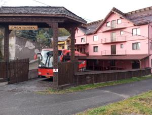 Casa Dorin Capacitate Autocar