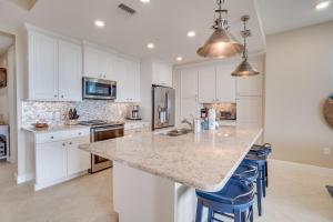 Paradise on the Bay by Coastal Chic Vacations