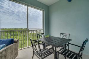 Paradise on the Bay by Coastal Chic Vacations