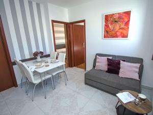 Apartment Aquanur-5 by Interhome