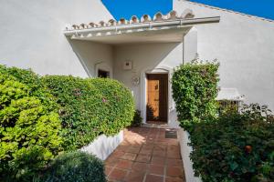 Villa in Marbella with golf views