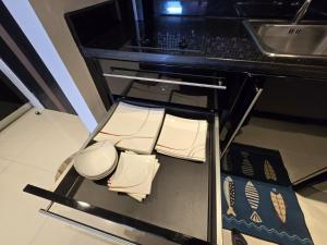 Absolute Bangla Jacuzzi Suites Condo