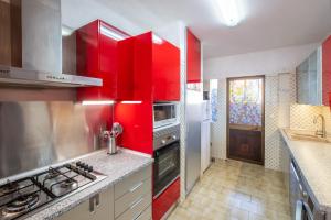 Apartment Luna - Resort with a pool area with a lounge bar