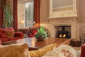 Family friendly, big beautiful 17th Century house - Wold Newton