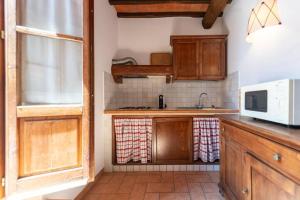 La Ferriera Exclusive Resort - Pool & Waterfall