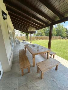 Alojamiento con pileta y parrilla en Barrio Privado Rumenco
