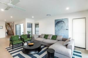 Belle Vista - Luxury Canal Front Home near Theme Parks with Pool