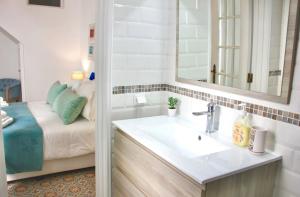 Casa Figueiras Tavira by Junto ao Mar